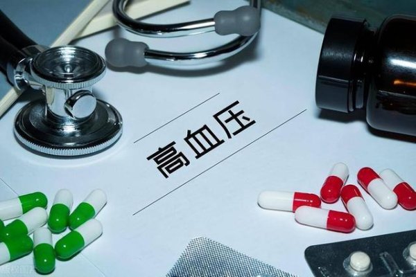 上海配资之家 医生警告：夏季高血压不能做的哪8件事会致命？